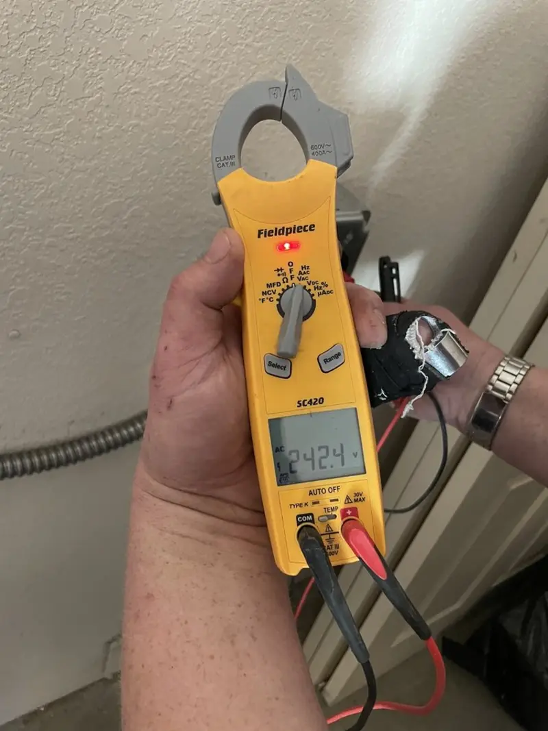 Voltage testing with clamp meter during Generator Installation in Pacific